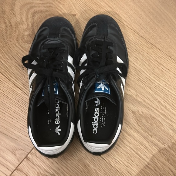 Black Samabs Women’s OG - Picture 2 of 4